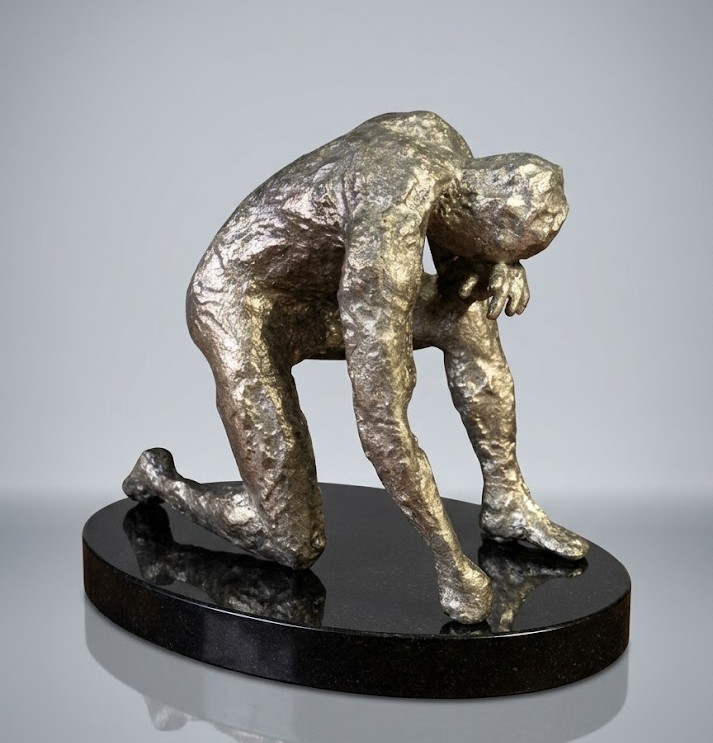 Maquette - Standing Strong